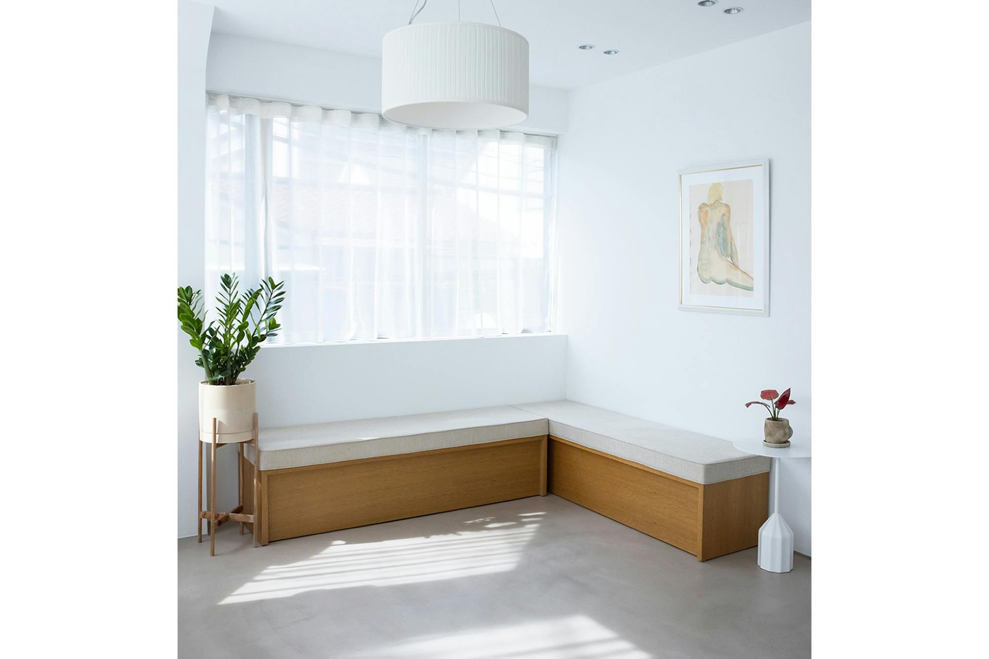 【青山一丁目駅5分】アパレルの展示会やポップアップストアに最適!青山公園沿いにある白を基調とした自然光たっぷりのレンタルスペース