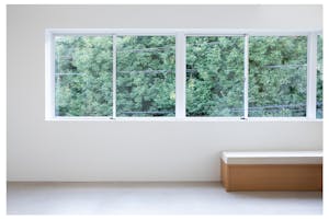 【青山一丁目駅5分】アパレルの展示会やポップアップストアに最適!青山公園沿いにある白を基調とした自然光たっぷりのレンタルスペース