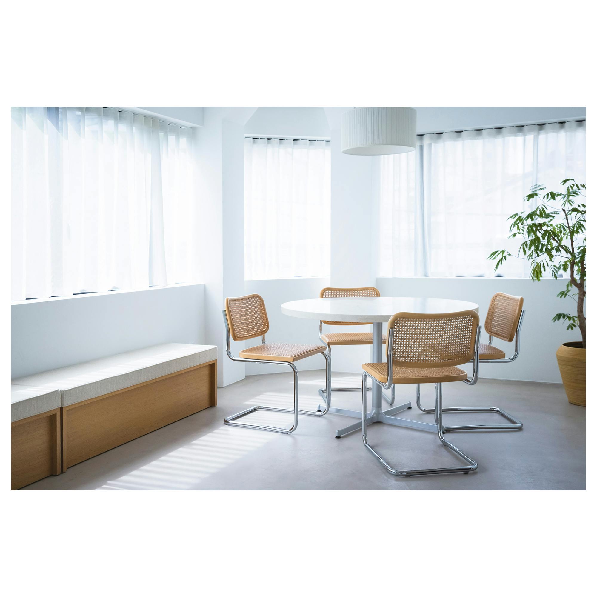 【青山一丁目駅5分】アパレルの展示会やポップアップストアに最適！青山公園沿いにある白を基調とした自然光たっぷりのレンタルスペース