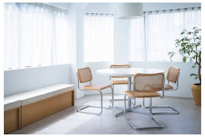 【青山一丁目駅5分】アパレルの展示会やポップアップストアに最適!青山公園沿いにある白を基調とした自然光たっぷりのレンタルスペース