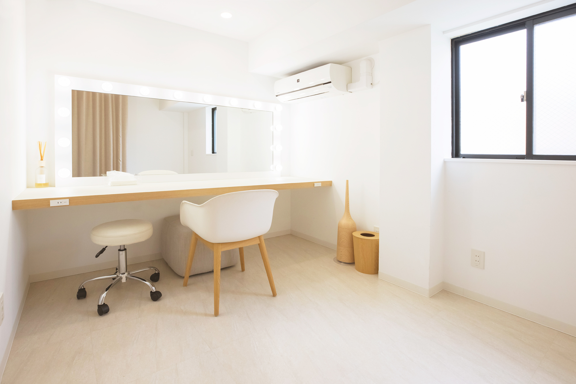 【青山一丁目駅5分】アパレルの展示会やポップアップストアに最適！青山公園沿いにある白を基調とした自然光たっぷりのレンタルスペース