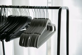 【大須観音駅1分】シックな雰囲気に統一されたアパレルのポップアップストアやライブコマース撮影に最適なイベントスペース