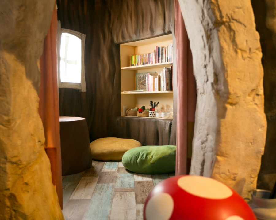 店内（小人の家）