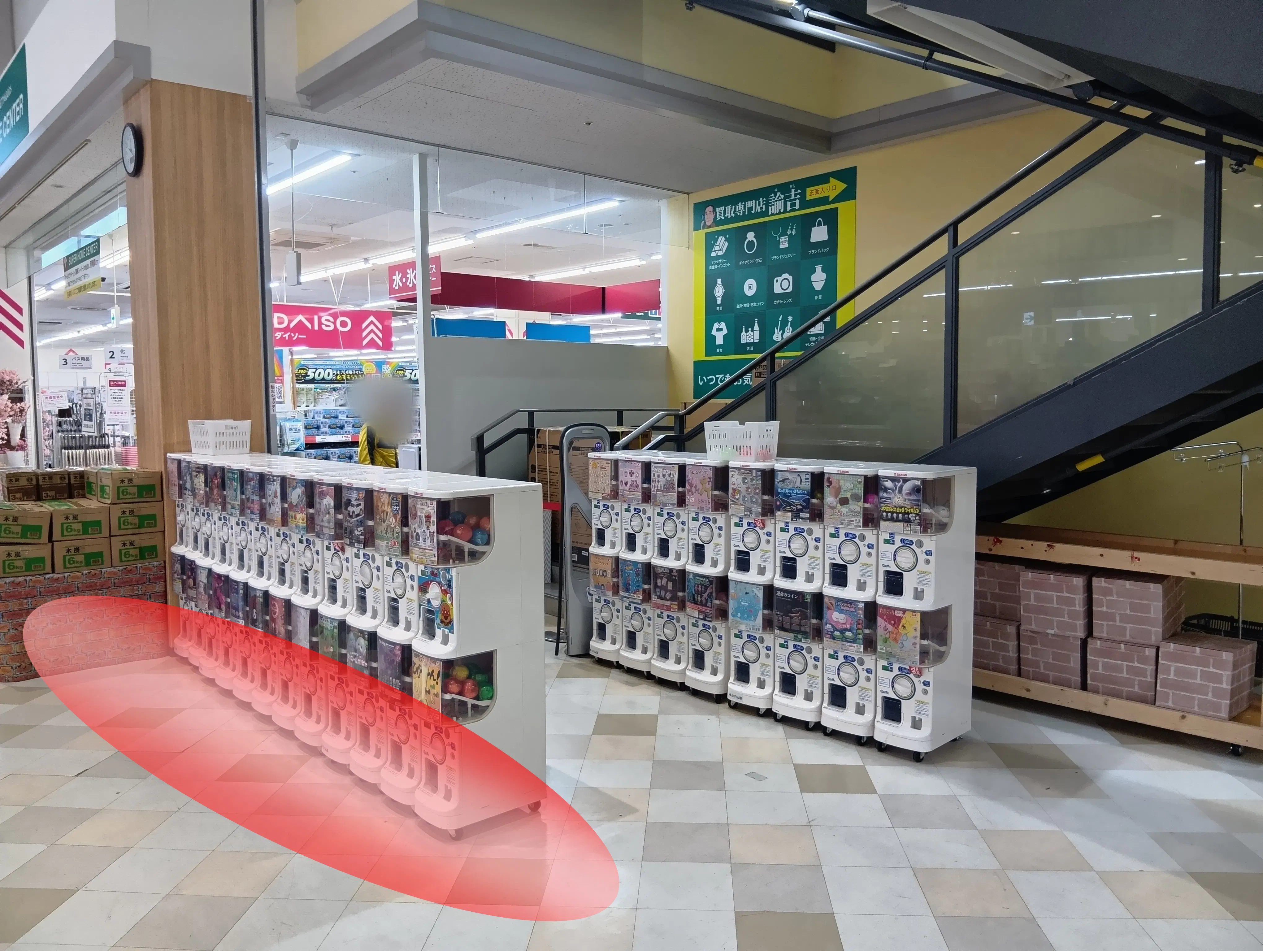 【HIヒロセスーパーコンボ多久店】プロモーションイベントに最適なホームセンターの食品側入口スペース