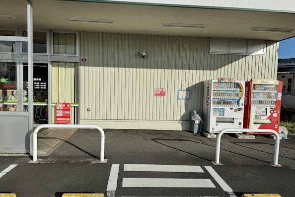 【オオマツフード光ヶ丘店】販促プロモーションや物販に最適な店舗入口横にある催事スペース