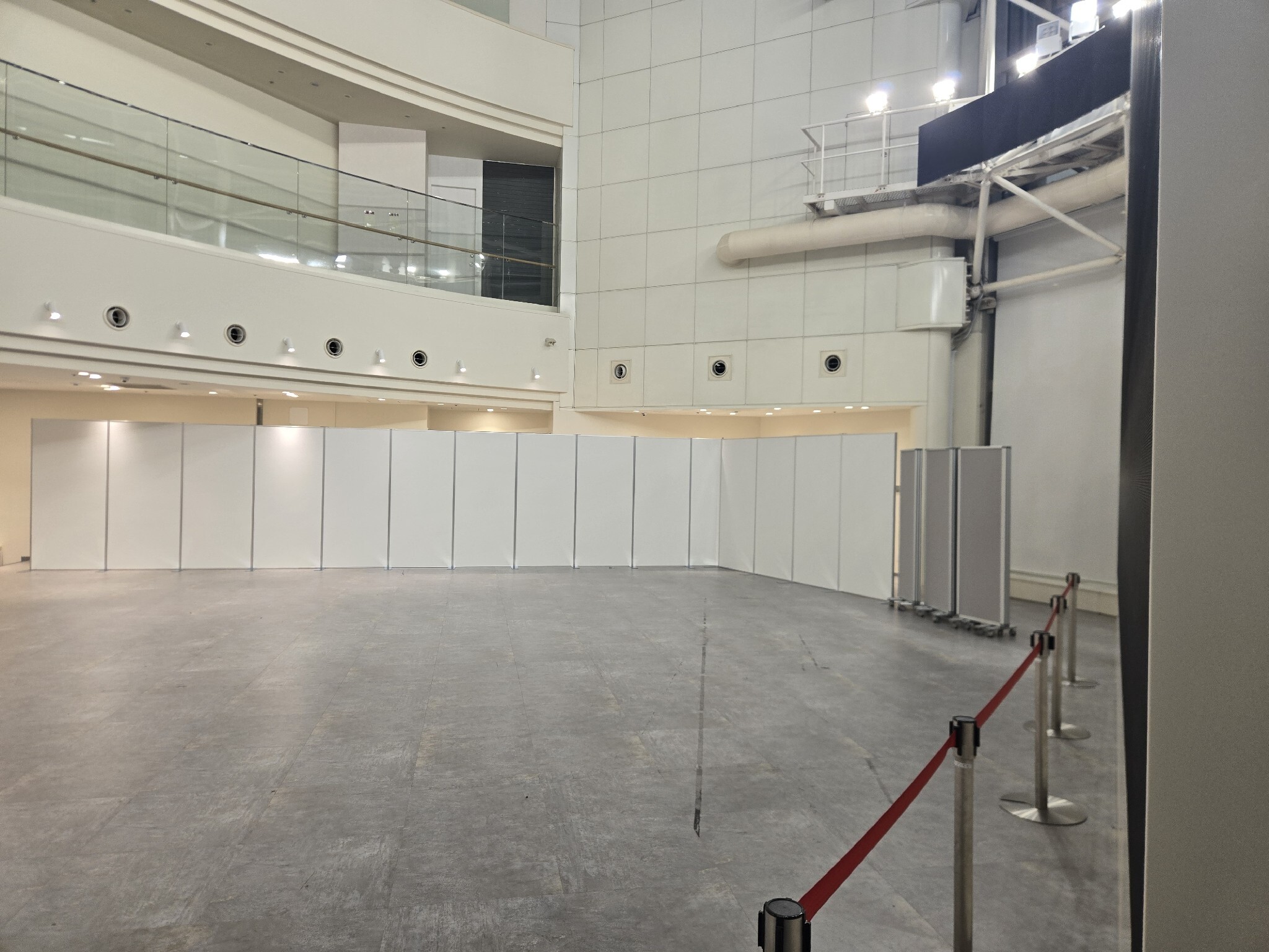 【マルイファミリー溝口】4階 カレンダリウムC03【食物販・PR・展示イベント】大型ビジョン・厨房設備がある大型イベントスペース