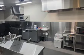 【マルイファミリー溝口】4階 カレンダリウムC03【食物販・PR・展示イベント】大型ビジョン・厨房設備がある大型イベントスペース