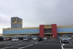 【アピタ伊賀上野店】販促プロモーションや食物販に最適な1F ATM横のイベントスペース