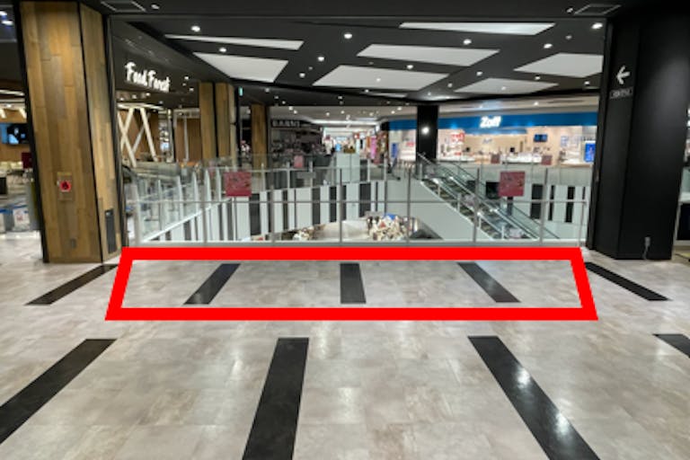 【イオンモール座間】3階ノースコート吹き抜け(紀伊國屋書店前)の画像2