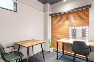 【神楽坂駅8分】撮影、展示会に最適な白壁1F天井高3.8mのイベントスペース