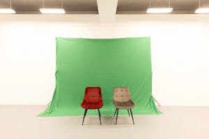 【神楽坂駅8分】撮影、展示会に最適な白壁1F天井高3.8mのイベントスペース