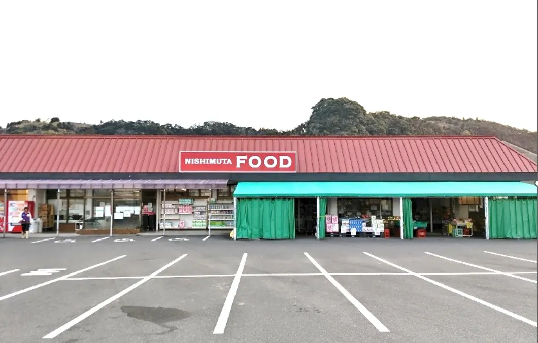 【ケーオーニシムタ大根占店】キッチンカーに最適な食鮮館側駐車場スペース