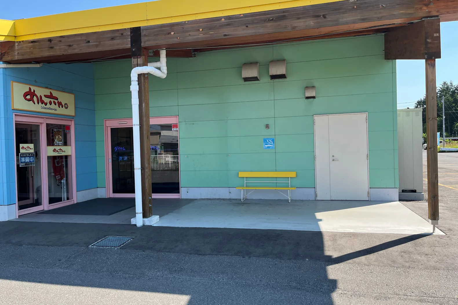 【ダイナム北海道岩見沢南店ゆったり館】物販やプロモーションイベントの開催に最適なアミューズメント施設のイベントスペース(めん六や前)