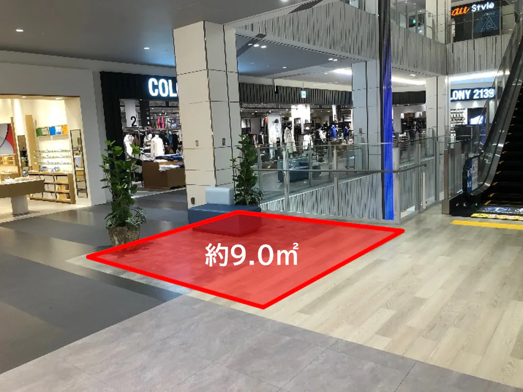 【ららぽーと堺】2階  A-北エスカレーター付近