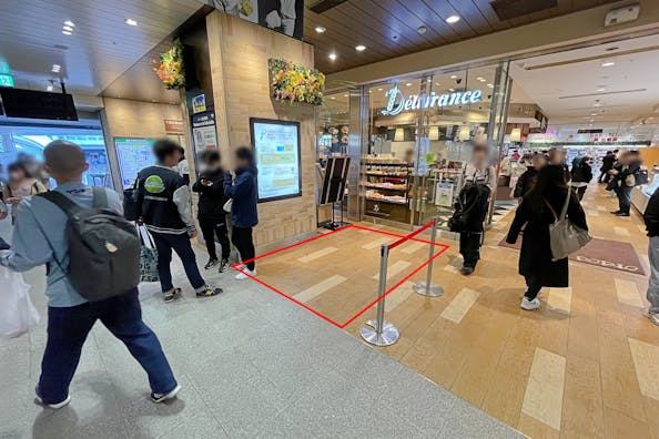 【ペリエ海浜幕張】スイーツ等のポップアップストアに最適なJR海浜幕張駅改札正面にあるスペース