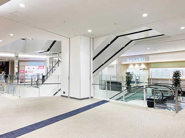 【イオンモール津南】２階つながりの間