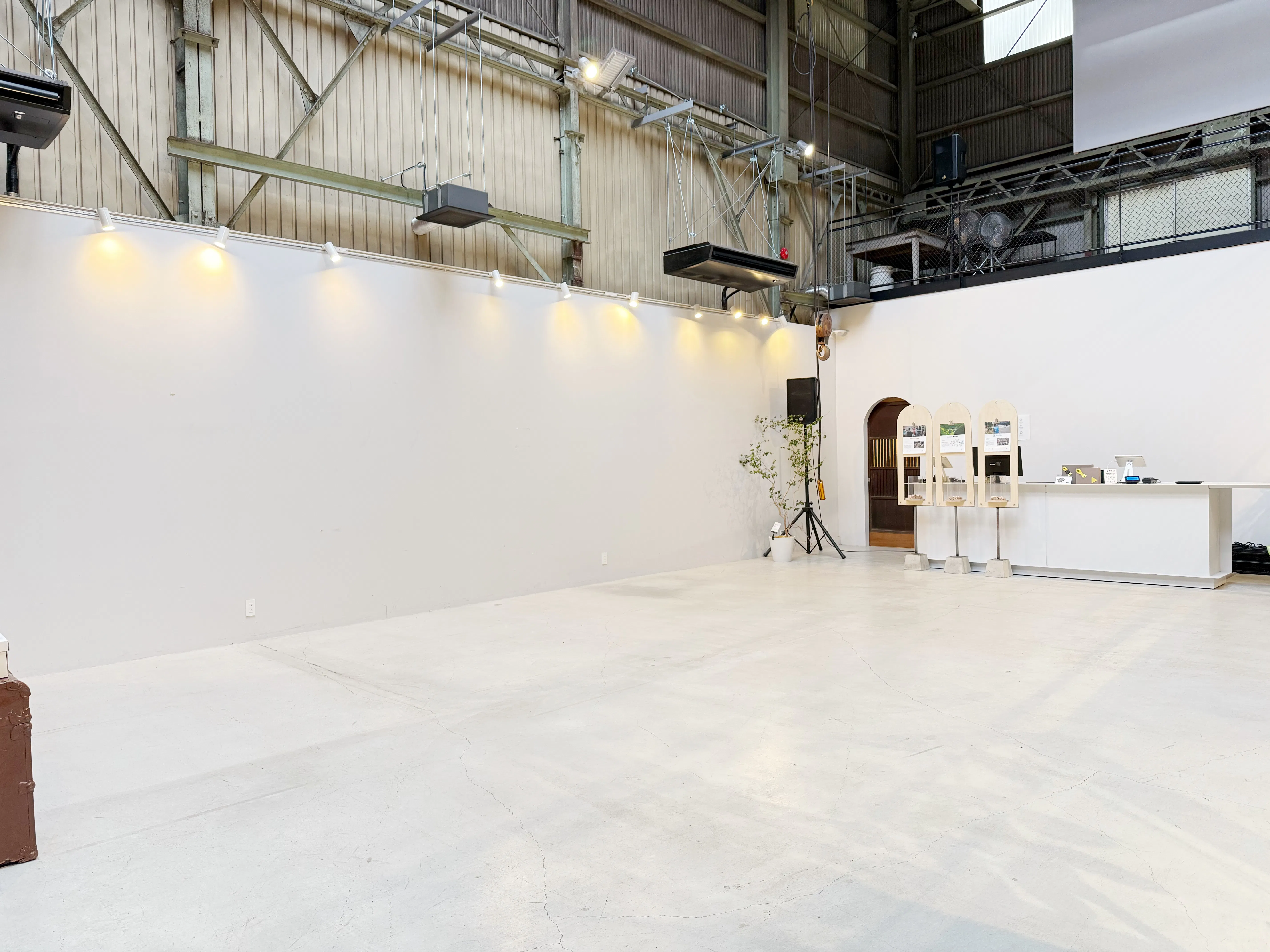 【北加賀屋駅6分】カフェ併設／無料什器付きのサスティナブル施設内のイベントスペース｜ポップアップ・展示・ワークショップに最適