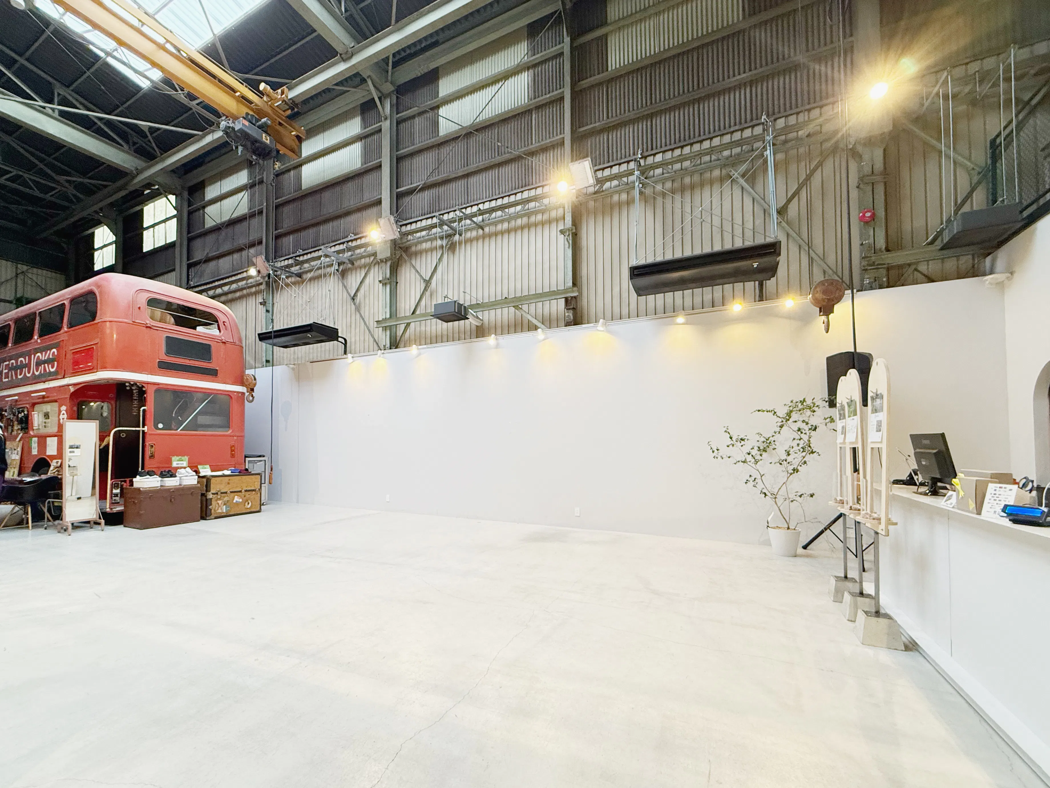 【北加賀屋駅6分】カフェ併設／無料什器付きのサスティナブル施設内のイベントスペース｜ポップアップ・展示・ワークショップに最適