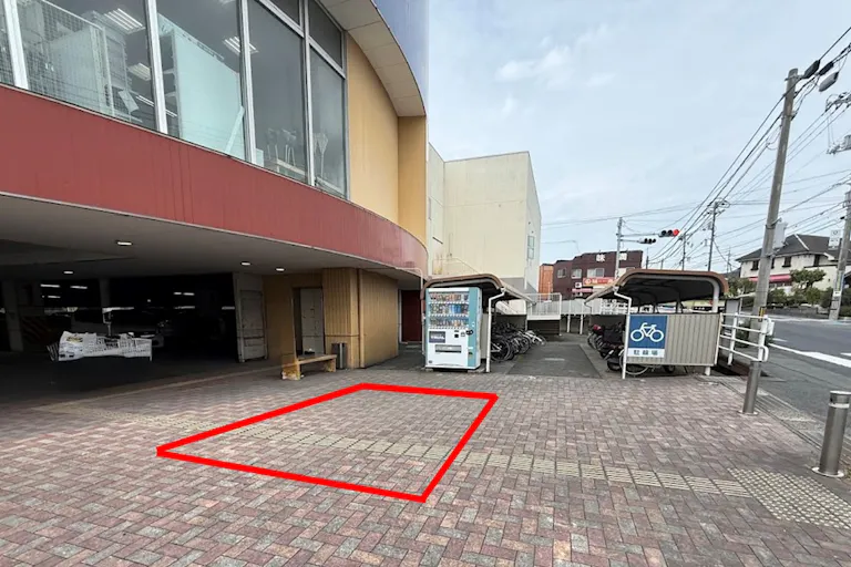 【スーパーセンタートライアル宇部店】キッチンカー(調理営業)出店限定/屋外スペースの画像1