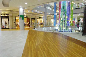 【イオンモール八幡東】2F中央エスカレーター前