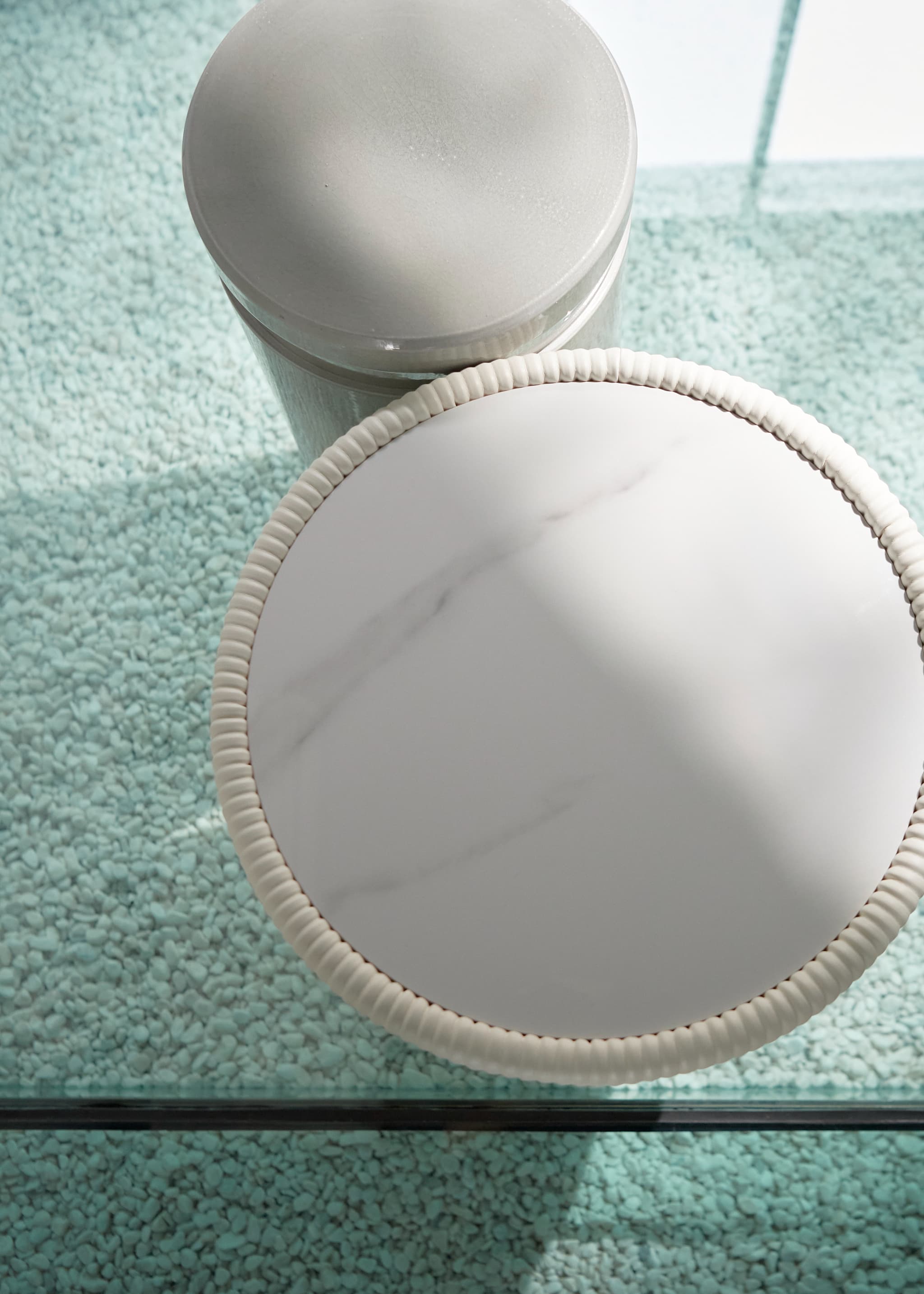 上：スツール、下：テーブルセット②（小）