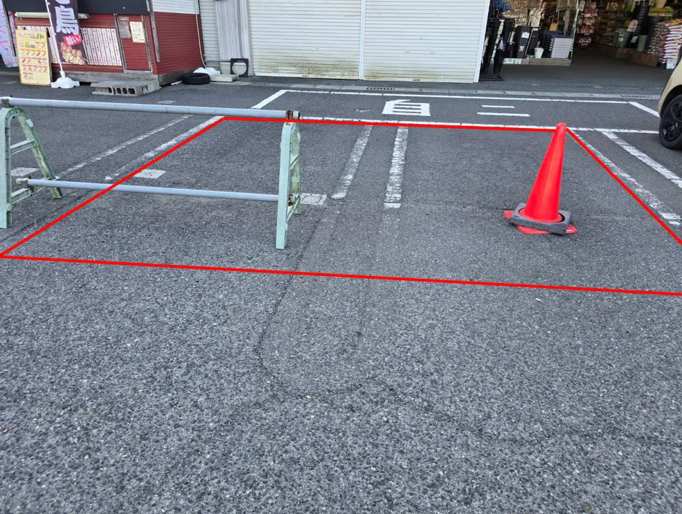 【スーパーセンターニシムタ伊集院店】キッチンカーに最適な食鮮館側駐車場スペース