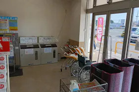 【ゆめマート 豊前】青果側風除室 物販や販促プロモーションにおすすめな催事イベントスペース