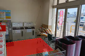 【ゆめマート 豊前】青果側風除室 物販や販促プロモーションにおすすめな催事イベントスペース