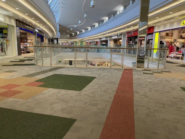 【イオンモール羽生】ムラサキスポーツ前ブリッジ イベントスペース