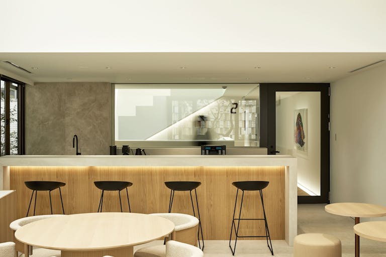 【中目黒・池尻大橋エリア】天高・自然光◎ 対談やカフェ・バーなどの撮影、展示会に最適なレンタルスペースの画像4