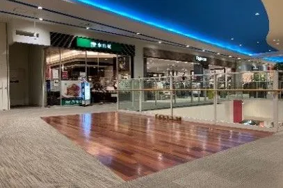 【ららぽーと磐田】2階 東中央共用部