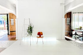 【神泉駅8分】撮影・展示会に適した白壁ナチュラルな雰囲気で生配信も可能なスタジオ