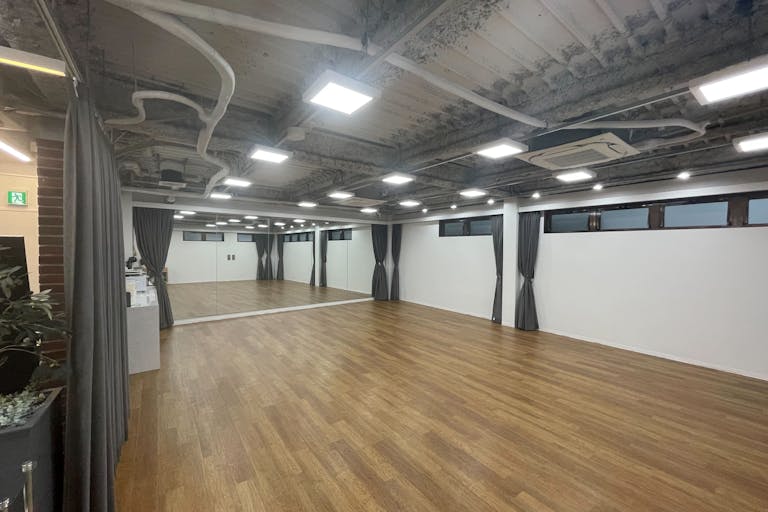 【北参道駅2分】招待制の展示販売会や企業プロモーションイベント、セミナー開催等に最適な駅近アクセス抜群の明治通り裏路地にあるレンタルスペースの画像6