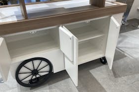 【有楽町マルイ】1階 カレンダリウムF04【食物販】店内入って正面の好立地スペース、冷蔵ケース・専用什器完備