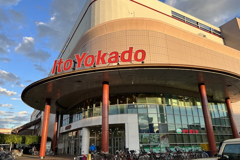 【イトーヨーカドー 大和鶴間店】プロモーション等に最適なショッピングモールのイベントスペース(2階 イオン連絡通路入口前)の画像3