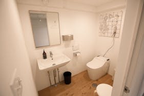 【代々木公園駅4分】招待制のイベントや撮影に適した什器が豊富なスペース(2F)