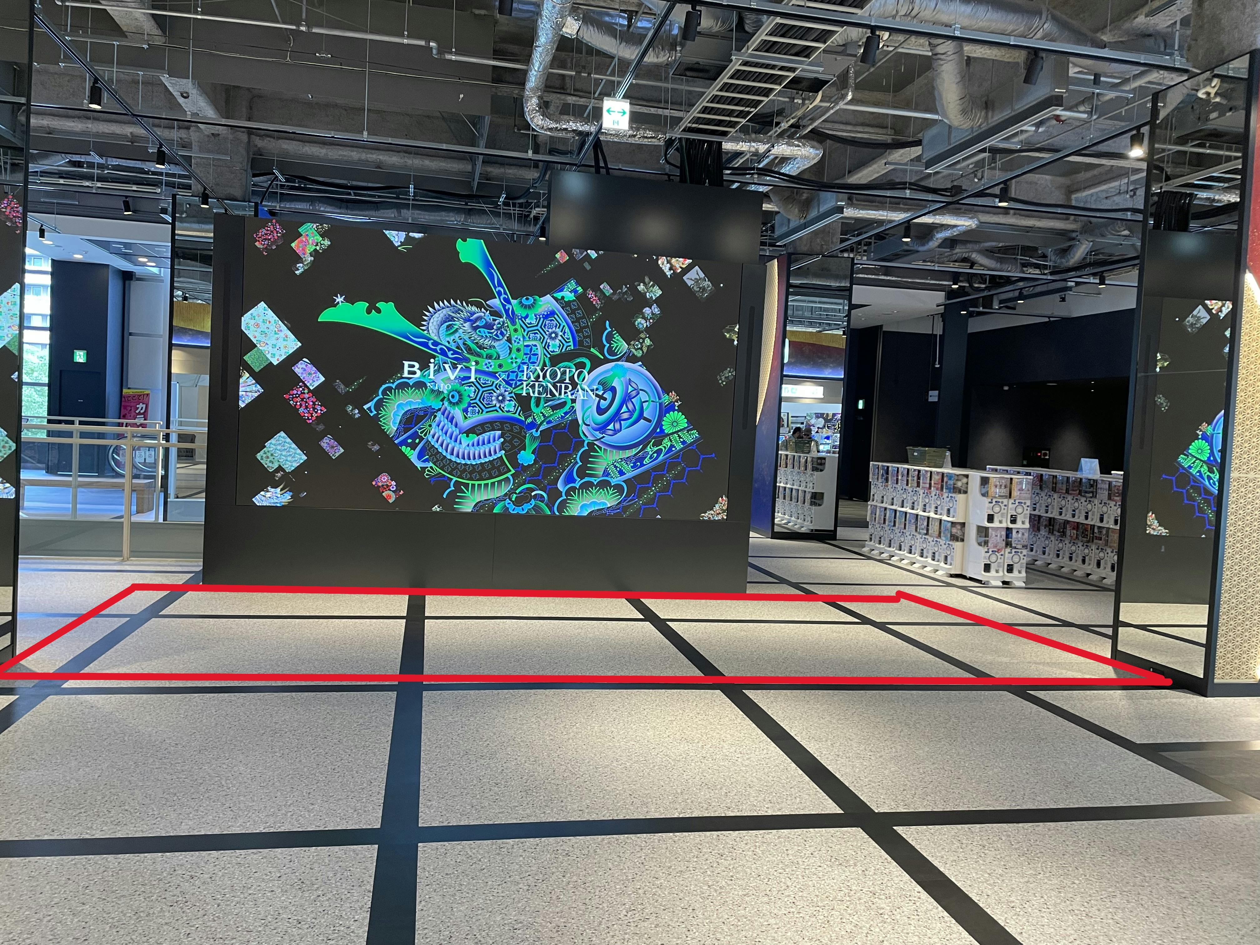 【Bivi二条】PRイベントに利用可能な大型サイネージ前スペース