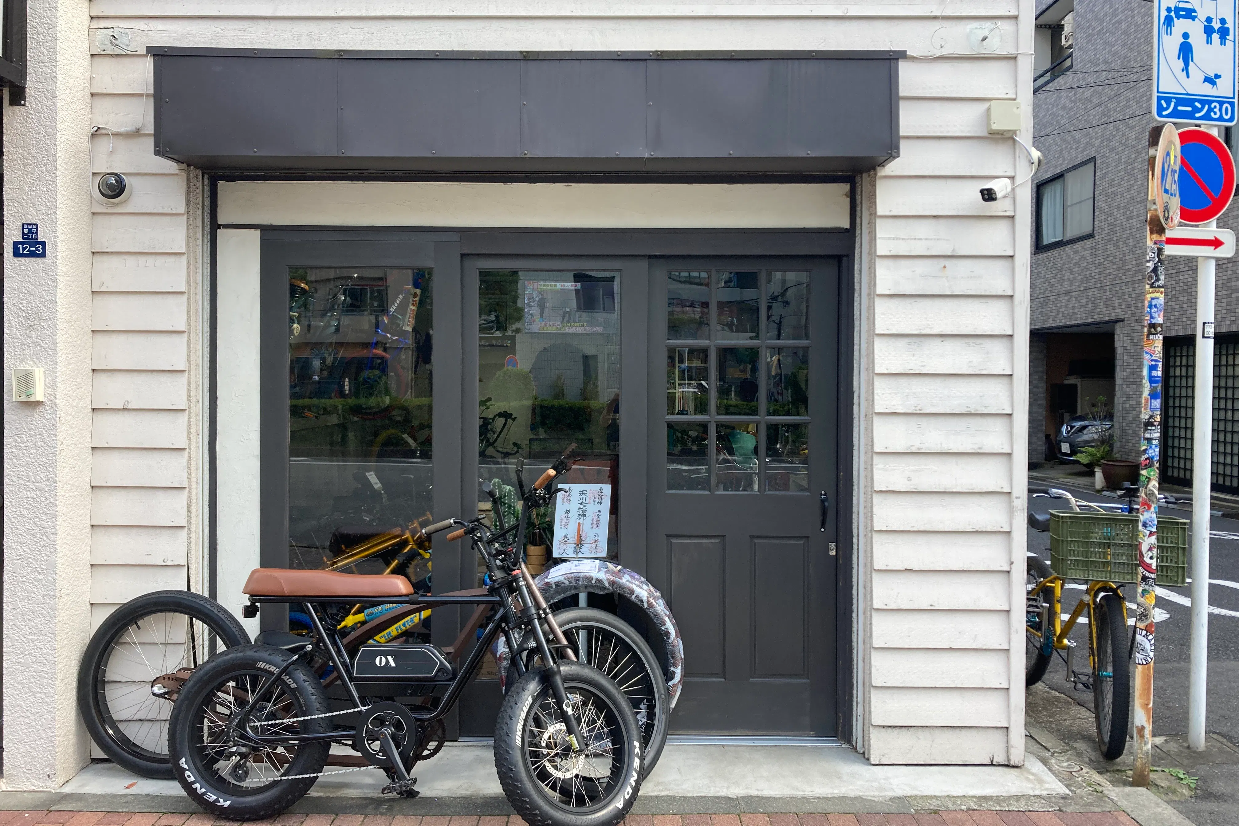 【本所吾妻橋駅5分】物販や展示会に最適な視認性抜群な路面スペース