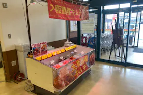 【Aコープいまばり愛彩店】食物販や販促イベントに最適な店内入口すぐ横サービスカウンター付近のイベントスペース