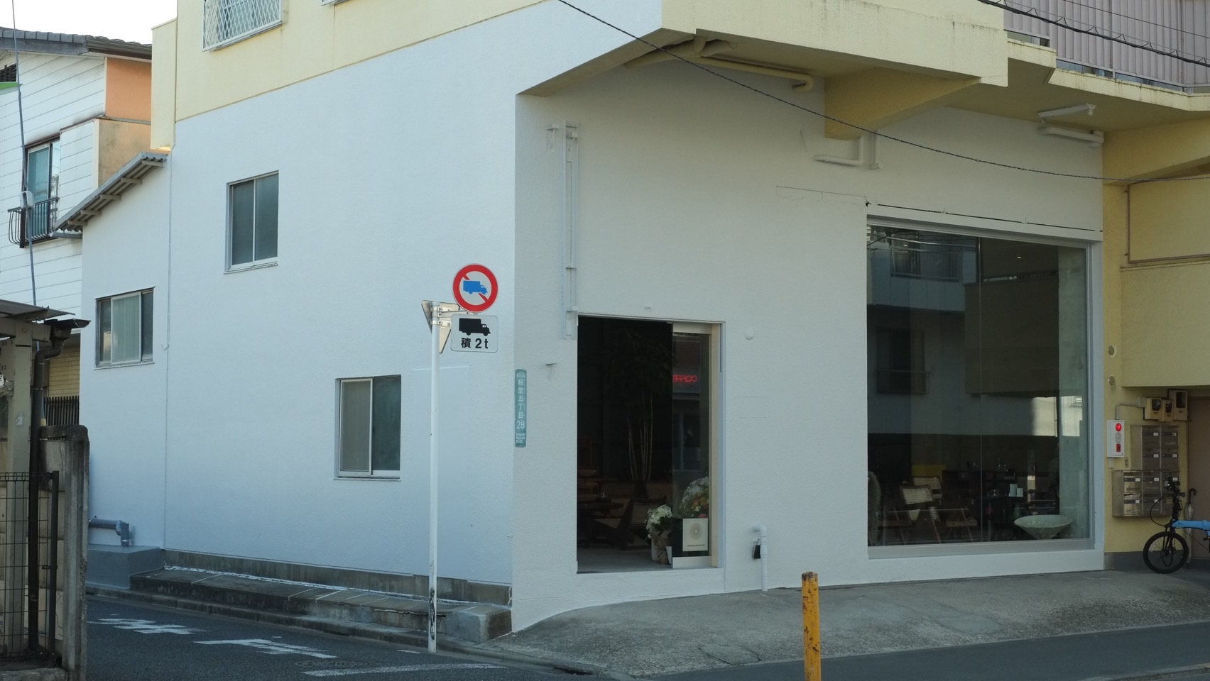 【経堂駅7分】撮影や展示会に最適な無機質な空間が特徴的な100㎡以上あるレンタルスペースの画像6