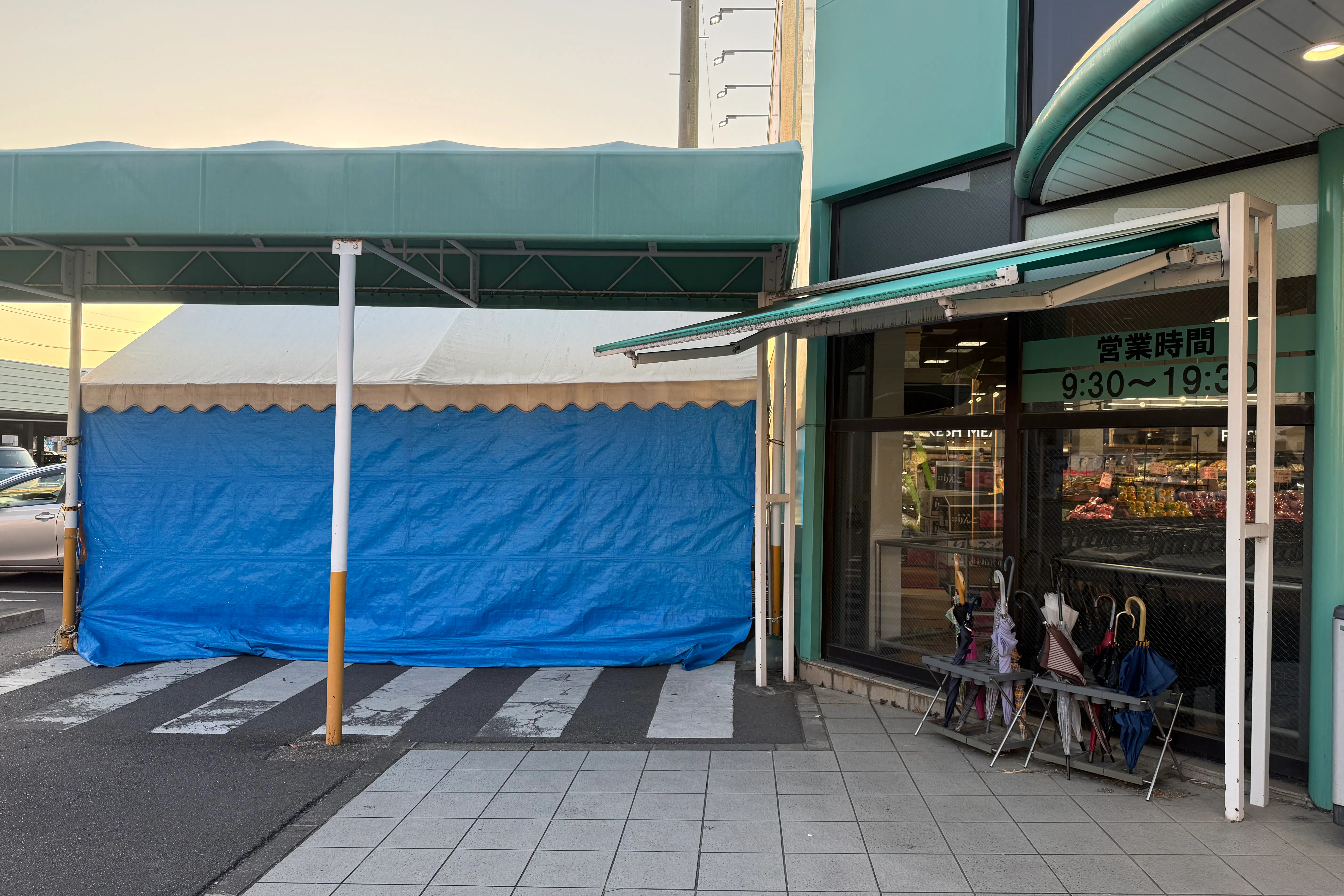 【Aコープ高蔵寺店】食物販や販促イベントに最適な屋外スペース