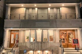 【広尾駅2分】展示会や招待制イベントに最適な吊り戸で用途を分けやすいレンタルスペース