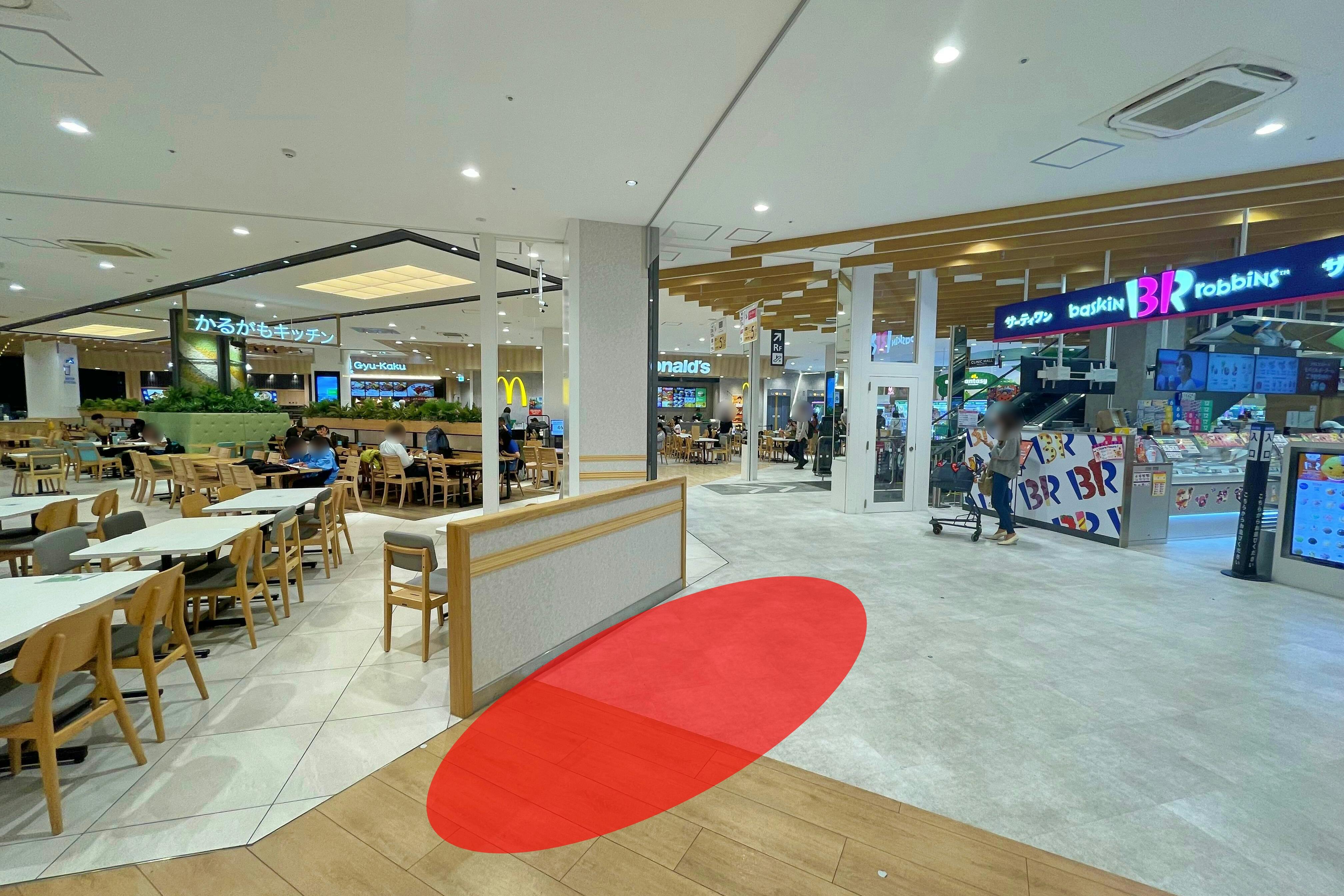 【イオン天王町ショッピングセンター】各種プロモーションイベントに適したショッピングセンター3階フードコート前にあるイベントスペース