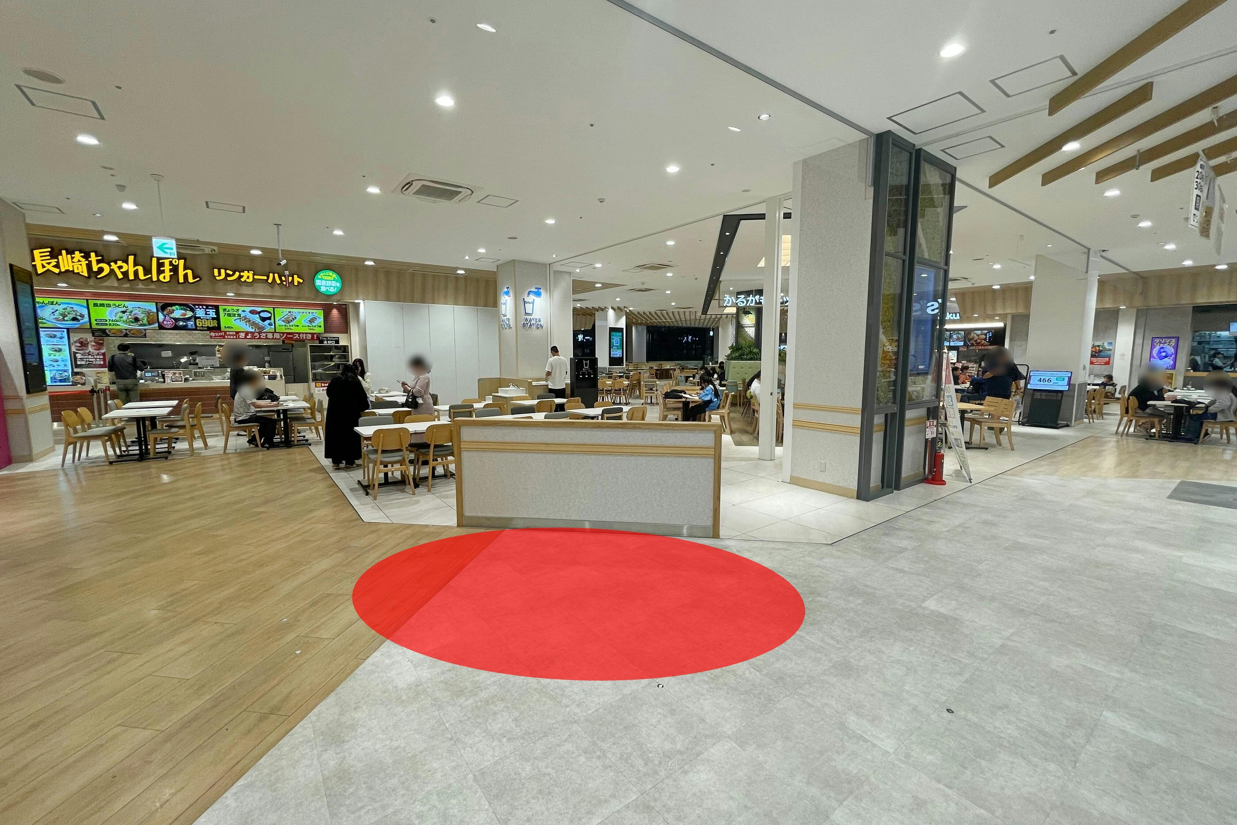 【イオン天王町ショッピングセンター】各種プロモーションイベントに適したショッピングセンター3階フードコート前にあるイベントスペース