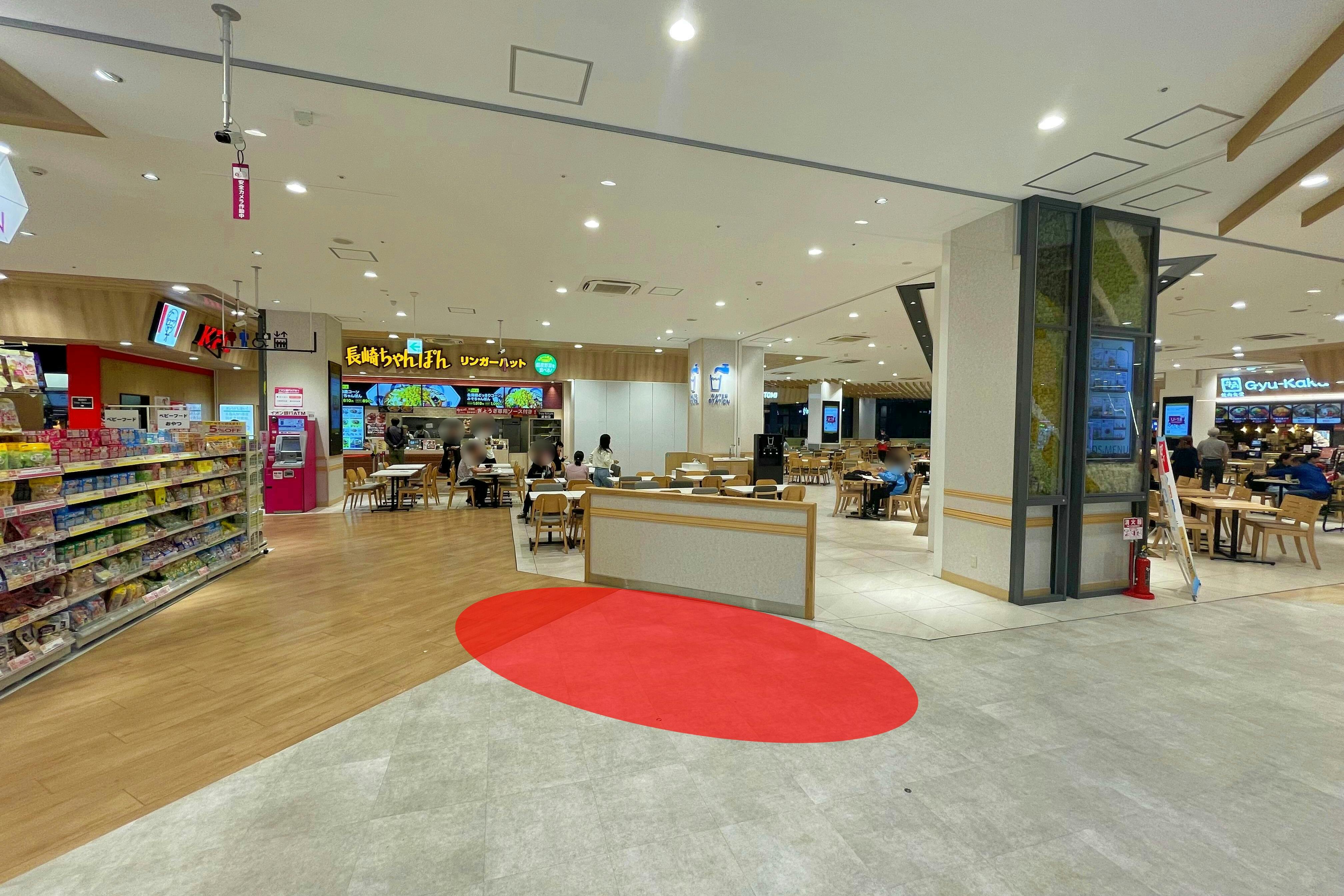 【イオン天王町ショッピングセンター】各種プロモーションイベントに適したショッピングセンター3階フードコート前にあるイベントスペース