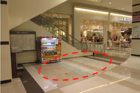 【イオンモール新瑞橋】1F専門店西側入口前