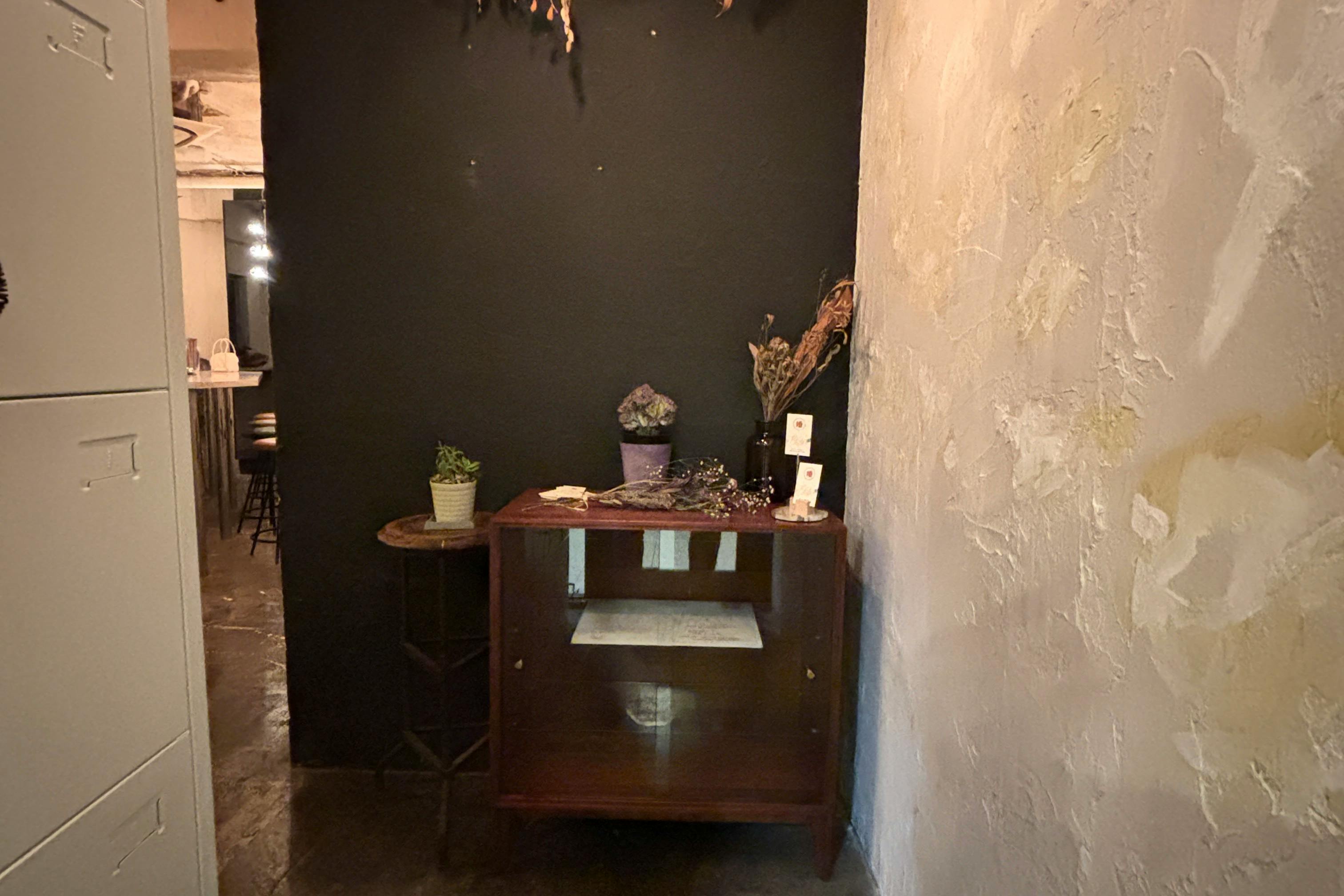 【天神南駅4分】撮影会やオフサイトミーティング等に最適なアンティーク内装を楽しめる飲食店スペース