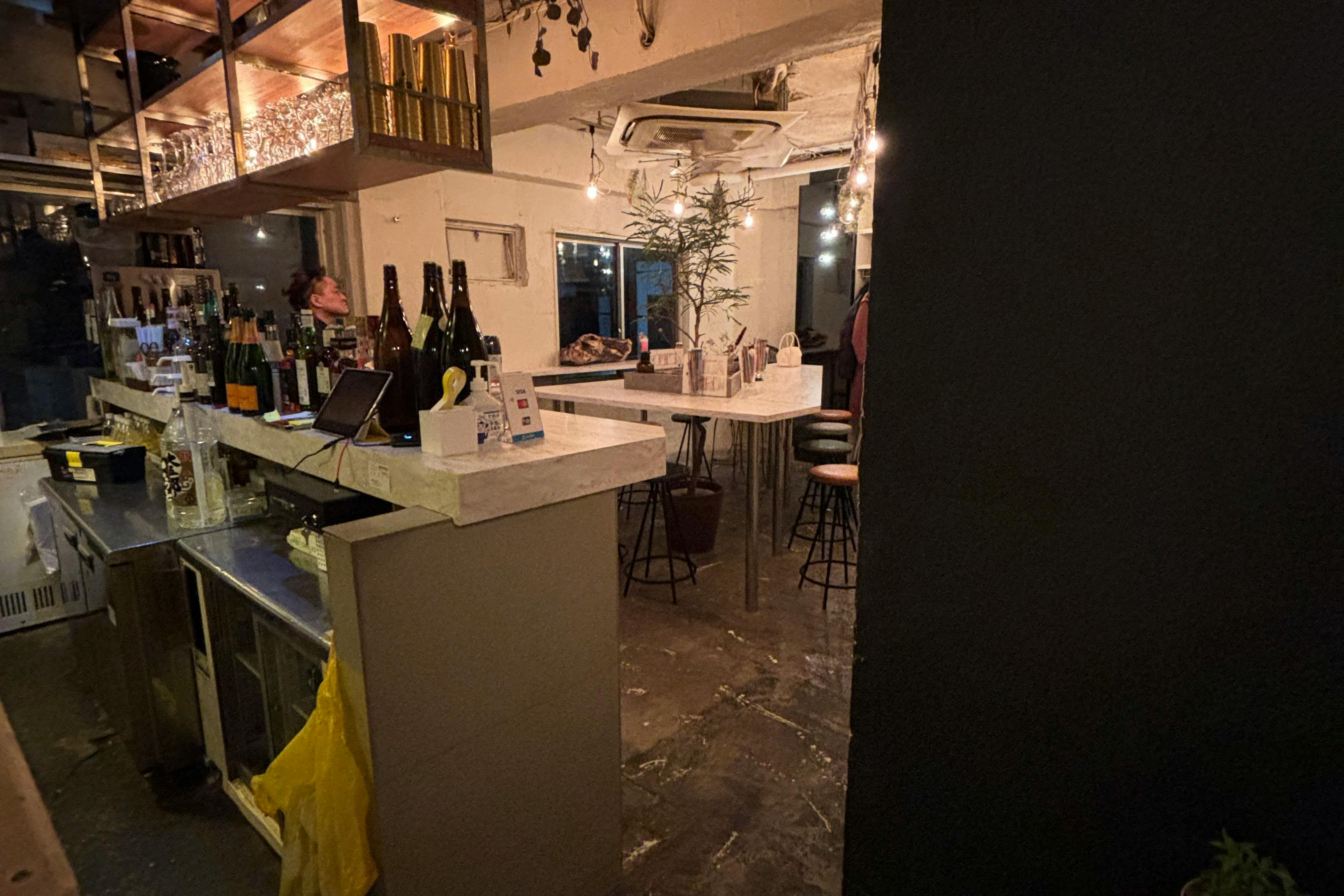 【天神南駅4分】撮影会やオフサイトミーティング等に最適なアンティーク内装を楽しめる飲食店スペース