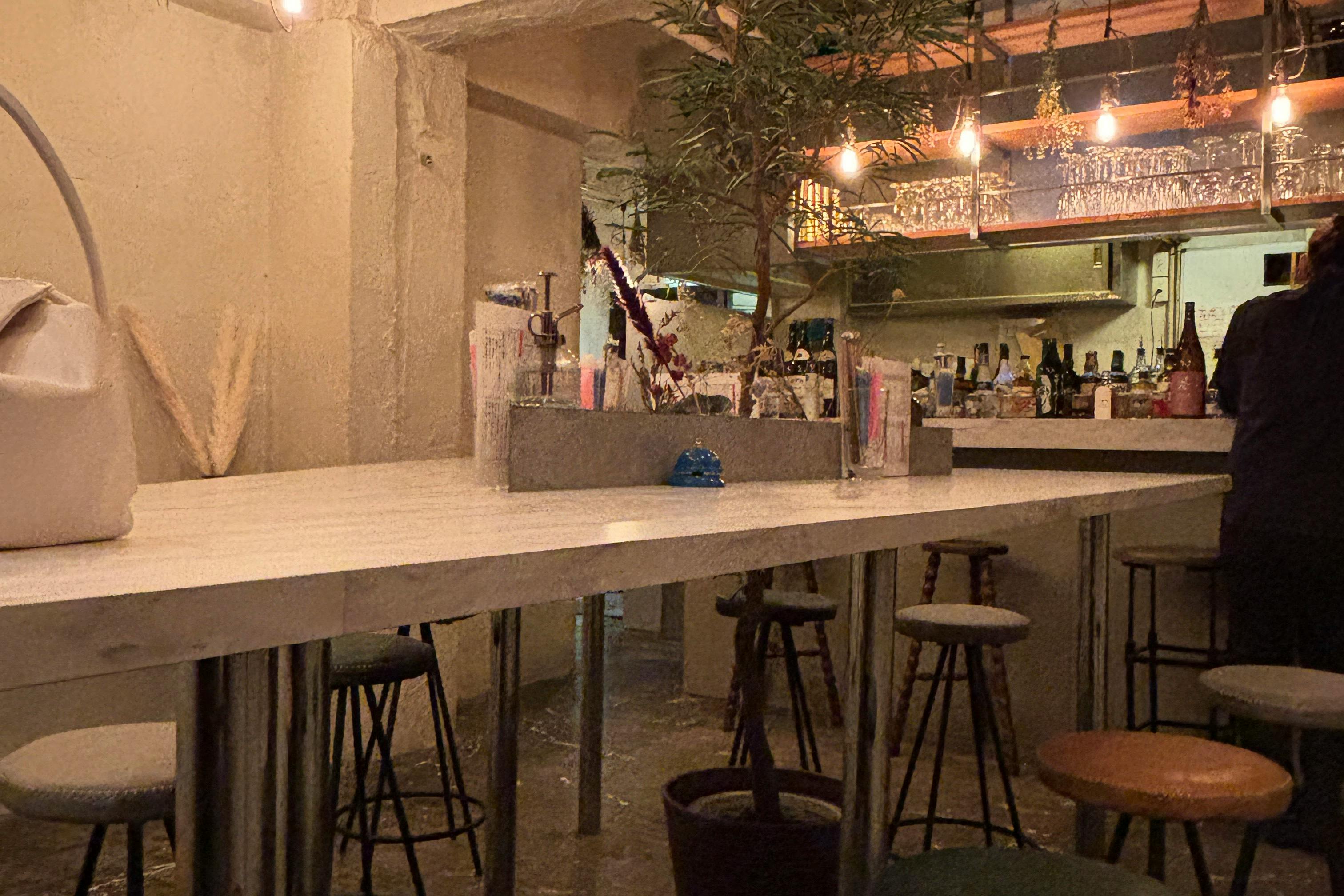 【天神南駅4分】撮影会やオフサイトミーティング等に最適なアンティーク内装を楽しめる飲食店スペース