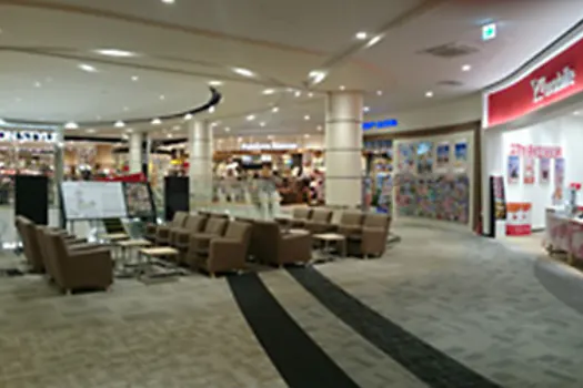 【イオンモールとなみ*】2F バルーンコート(ワイモバイル前)
